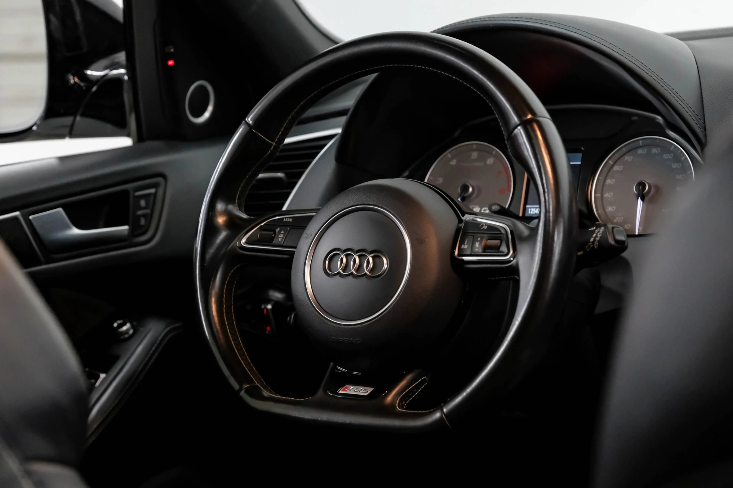 Used 2017 Audi SQ5 Premium Plus AWD/4WD image 15