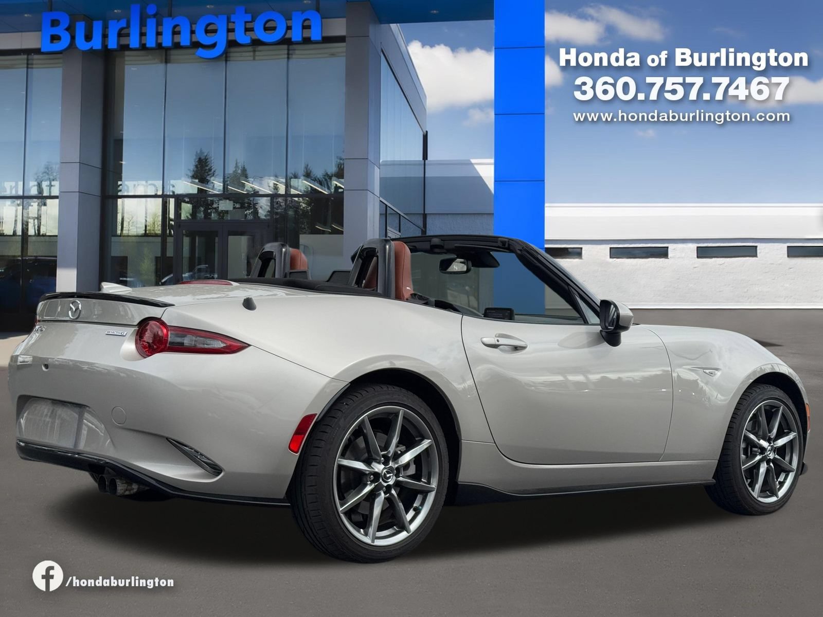 Used 2022 MAZDA MX-5 Miata Grand Touring w/ Appearance Package RWD image 6