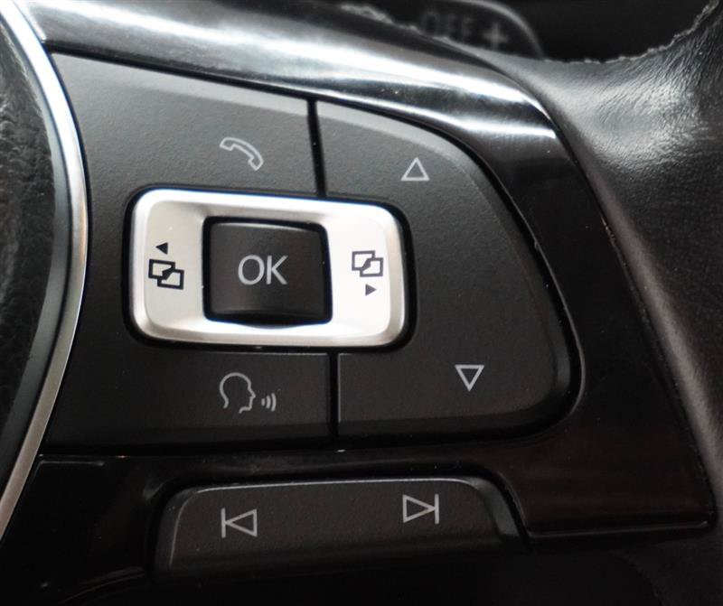 Used 2017 Volkswagen Golf Wolfsburg Edition FWD image 18