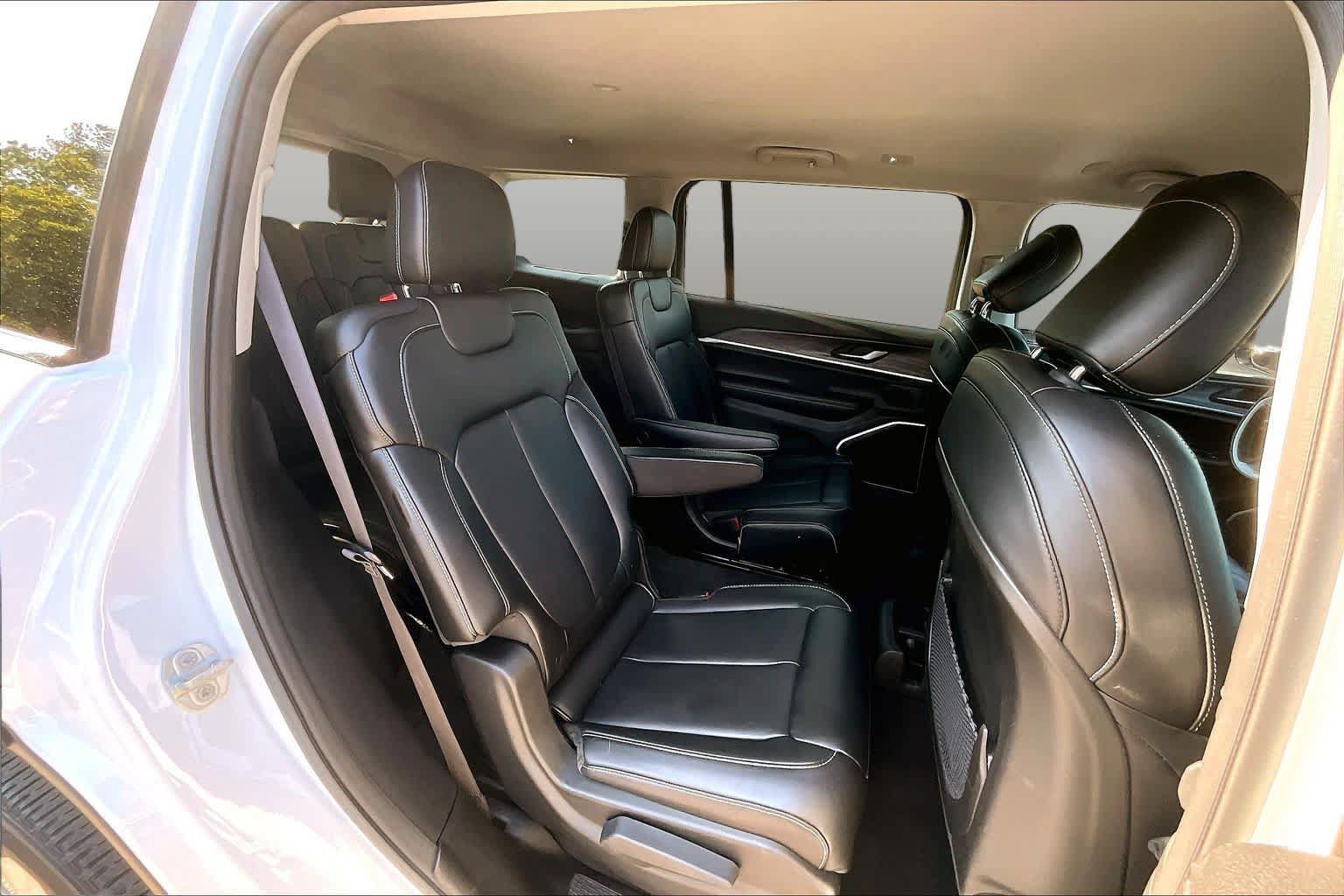 Used 2021 Jeep Grand Cherokee L Limited RWD image 19