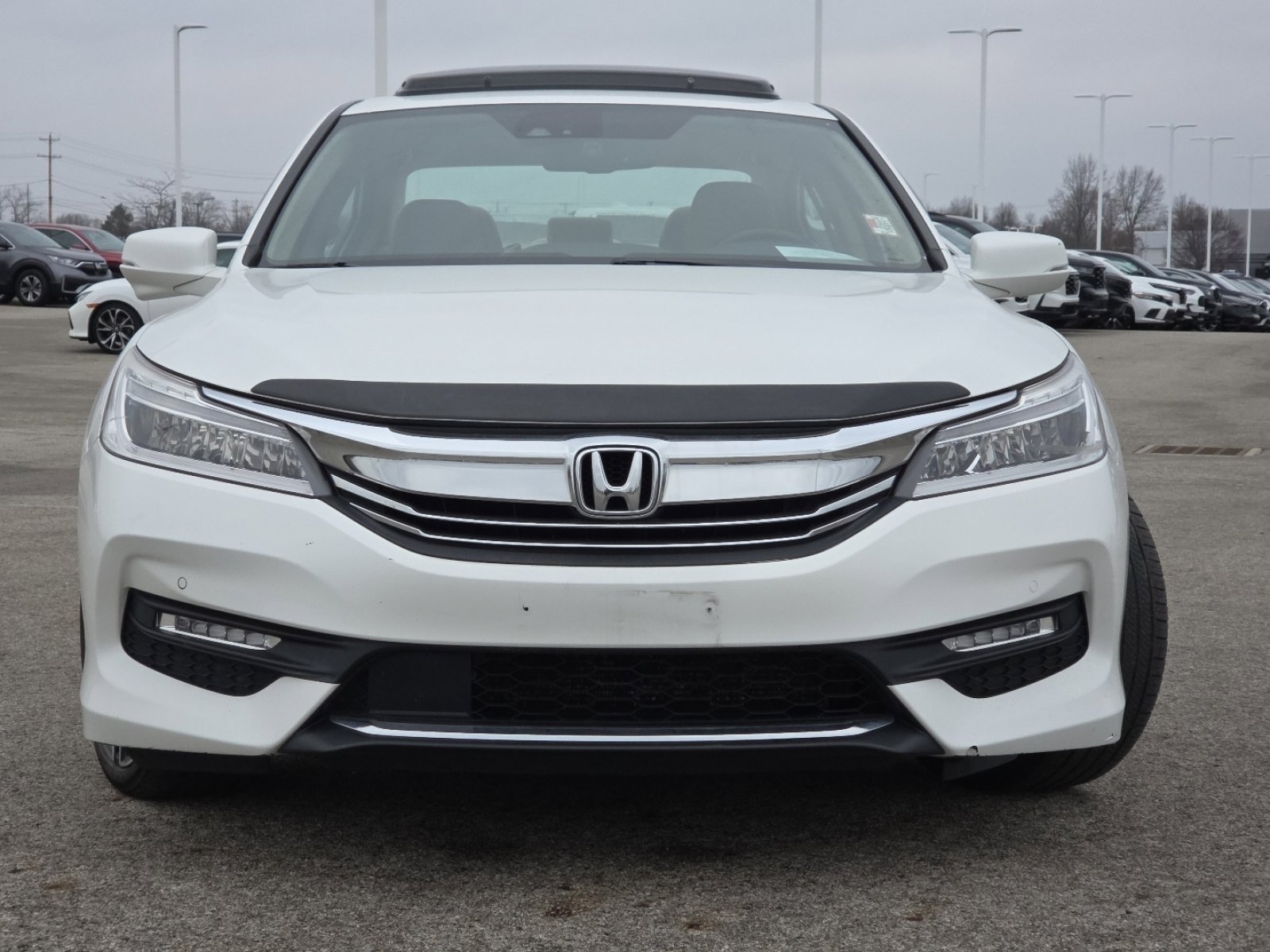 Used 2016 Honda Accord Touring image 11