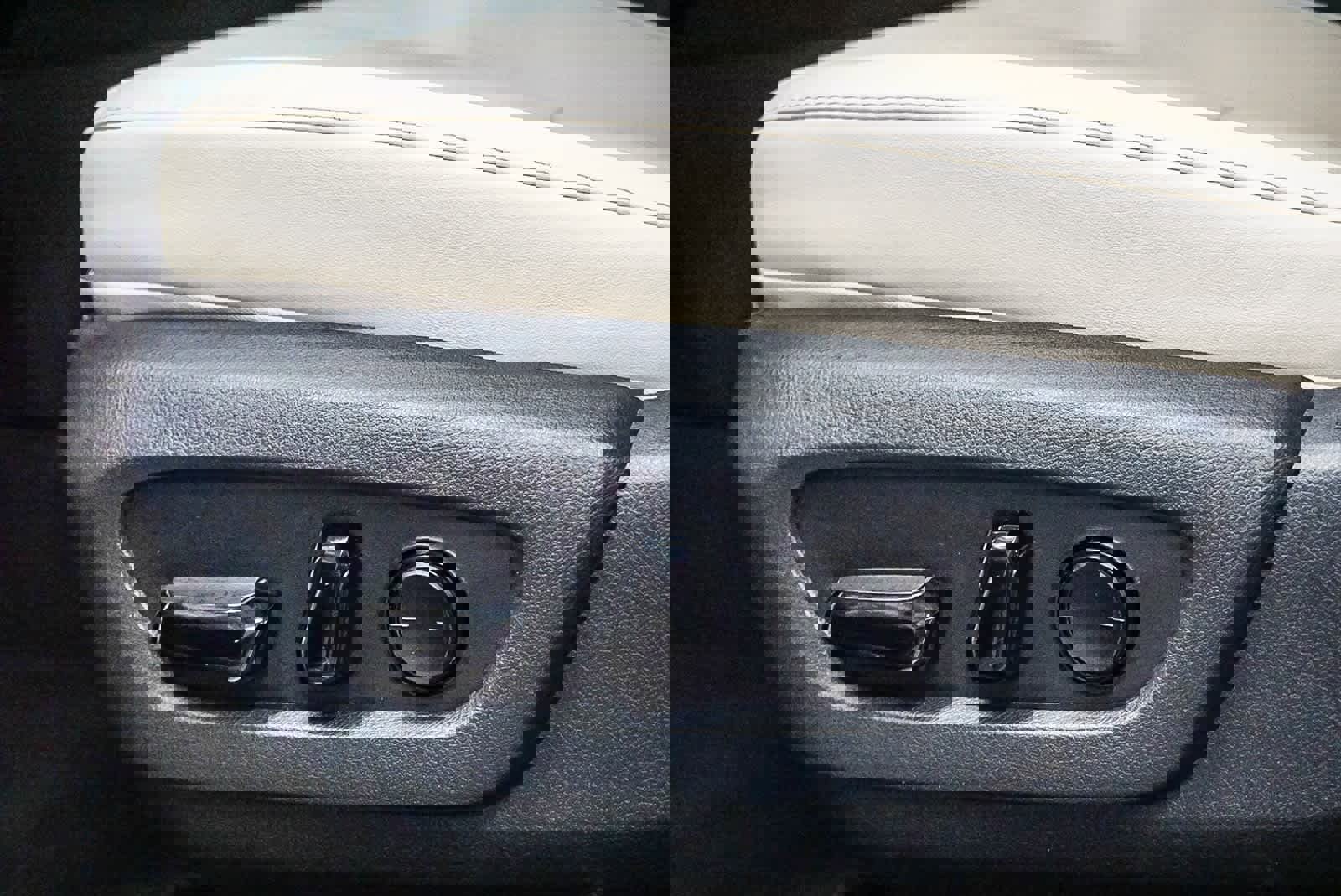 Used 2023 Lexus RX 350 FWD w/ Cold Area Package image 21