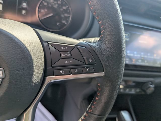 Certified 2023 Nissan Kicks SR FWD image 17