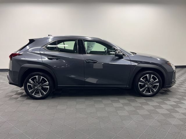 Certified 2025 Lexus UX 300h FWD image 4