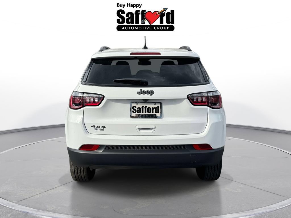 New 2026 Jeep Compass Latitude w/ Sun and Sound Group AWD/4WD image 7