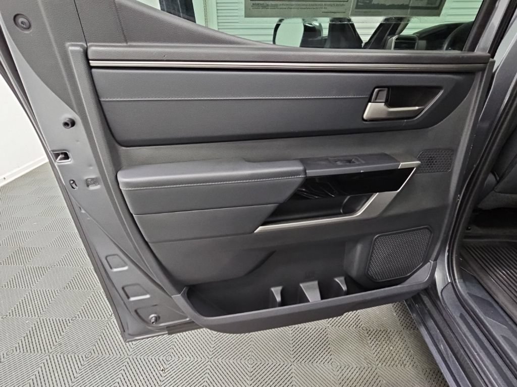 Used 2024 Toyota Tundra Limited AWD/4WD image 34