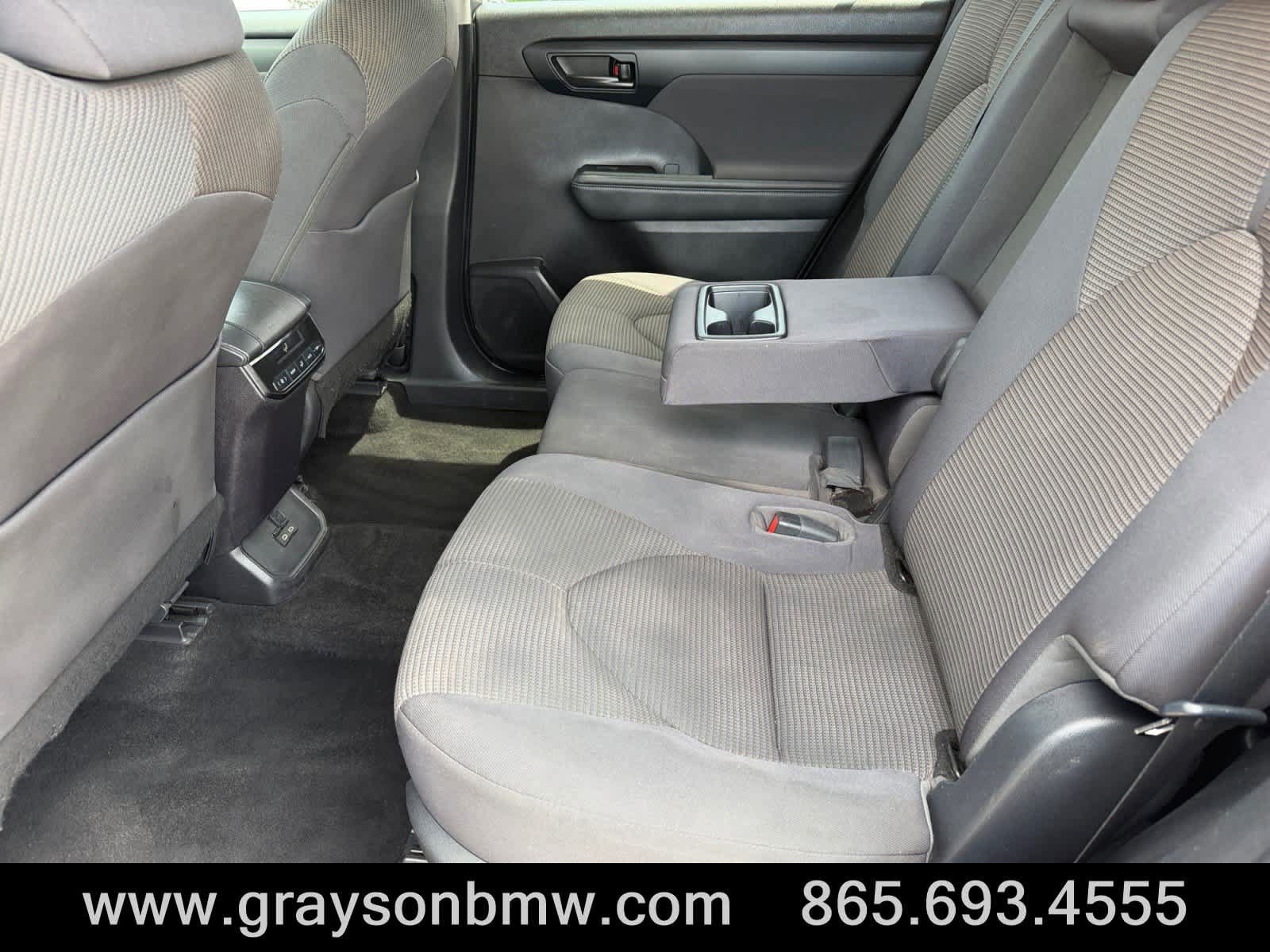 Used 2023 Toyota Highlander L FWD image 15