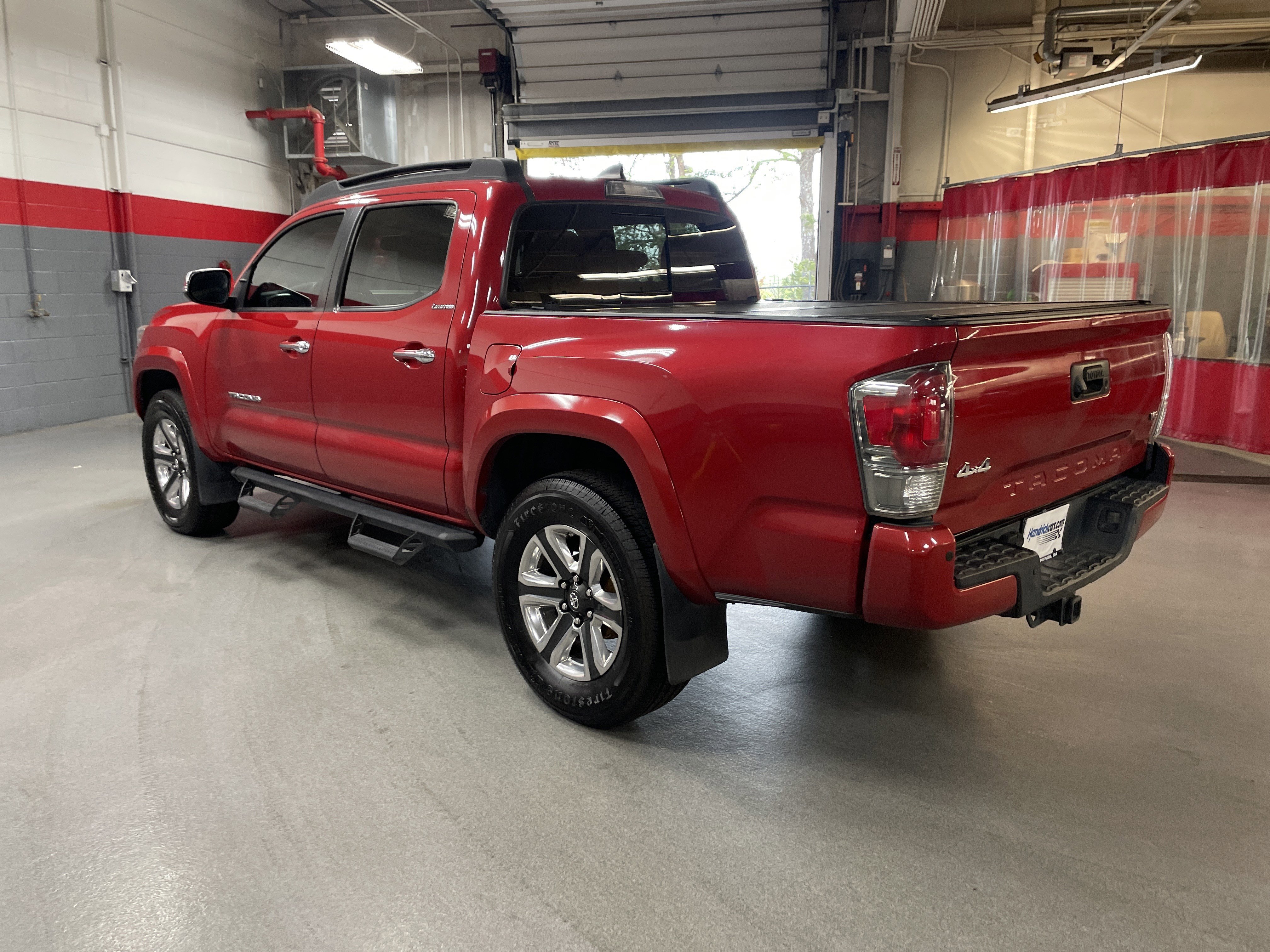 Used 2017 Toyota Tacoma Limited image 8