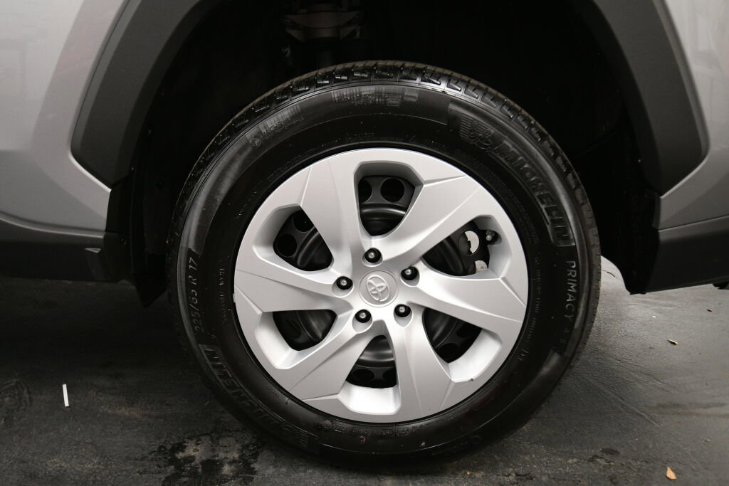 Certified 2024 Toyota RAV4 LE image 30