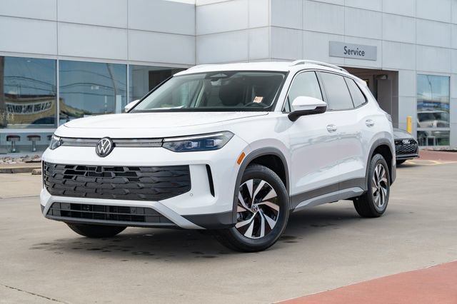 New 2026 Volkswagen Tiguan S FWD image 2