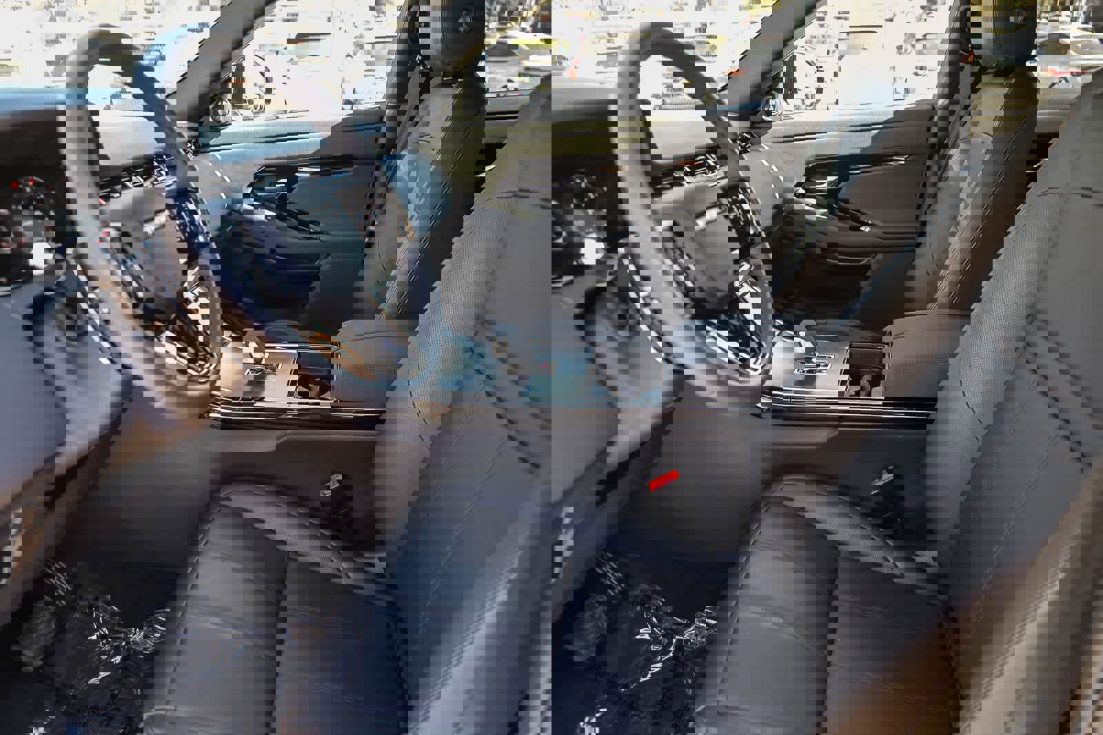 Used 2026 Land Rover Range Rover Evoque S image 16