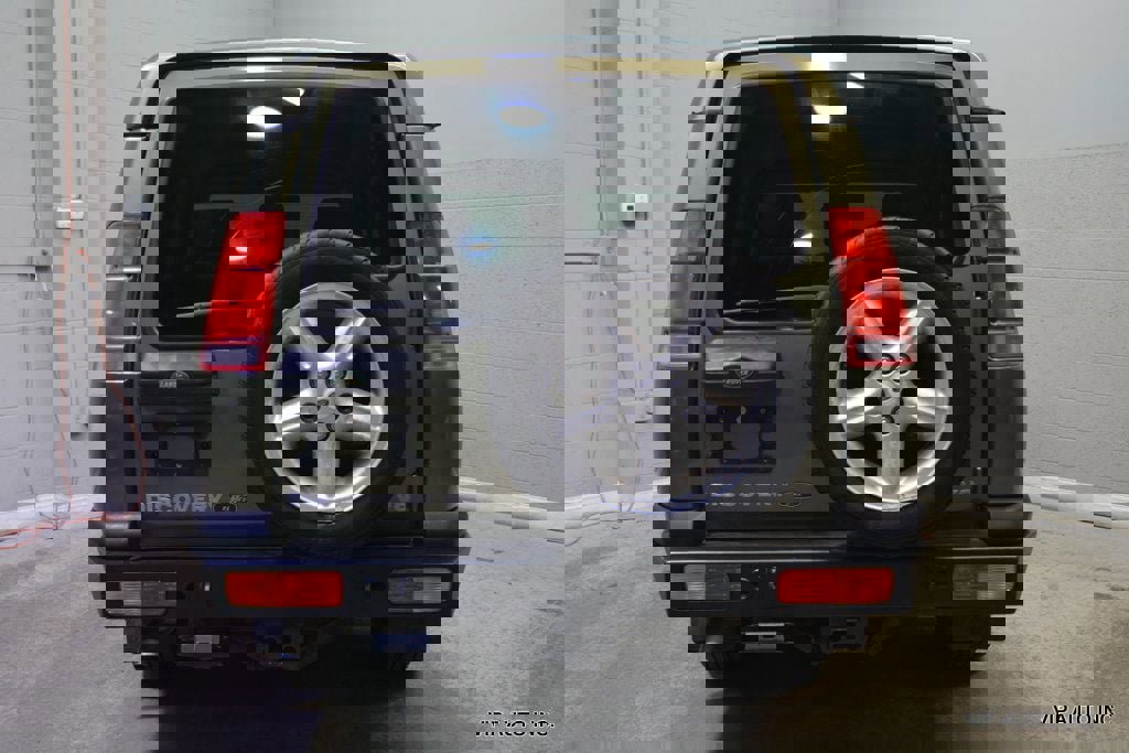 Used 2000 Land Rover Discovery image 32