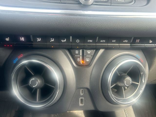 Used 2021 Chevrolet Blazer LT FWD image 23