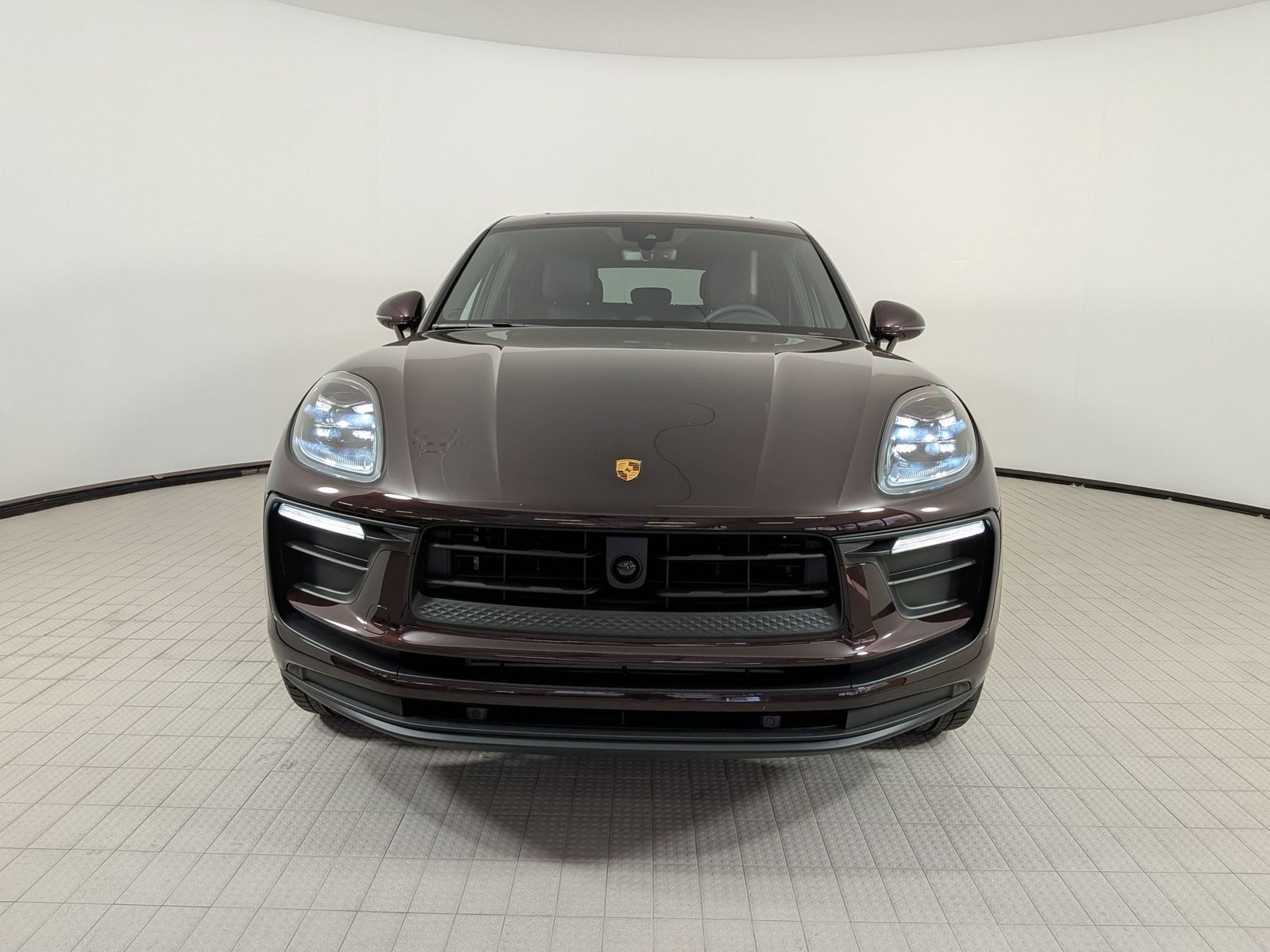 New 2026 Porsche Macan AWD/4WD image 6