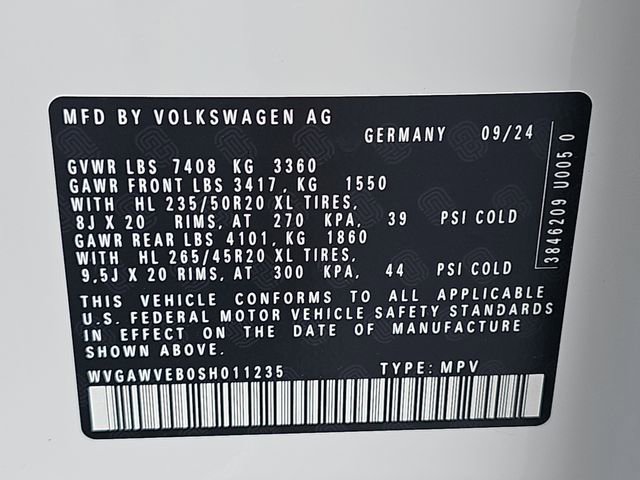 Used 2025 Volkswagen ID. Buzz Pro S RWD image 36