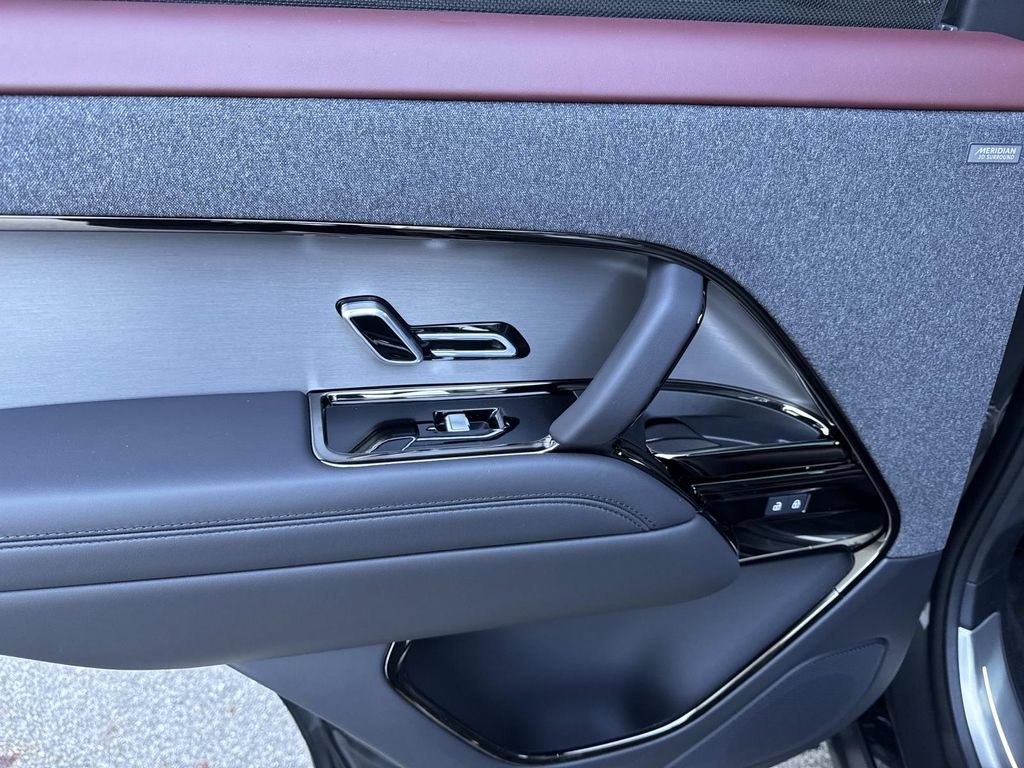 New 2026 Land Rover Range Rover Sport Dynamic SE AWD/4WD image 13