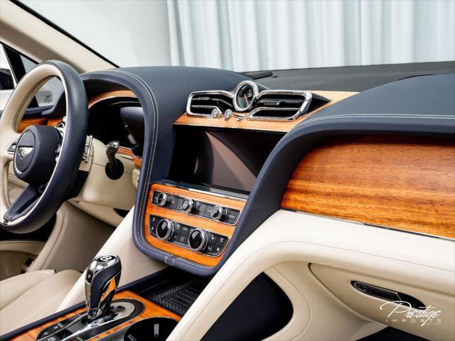 Used 2024 Bentley Bentayga AWD/4WD image 42