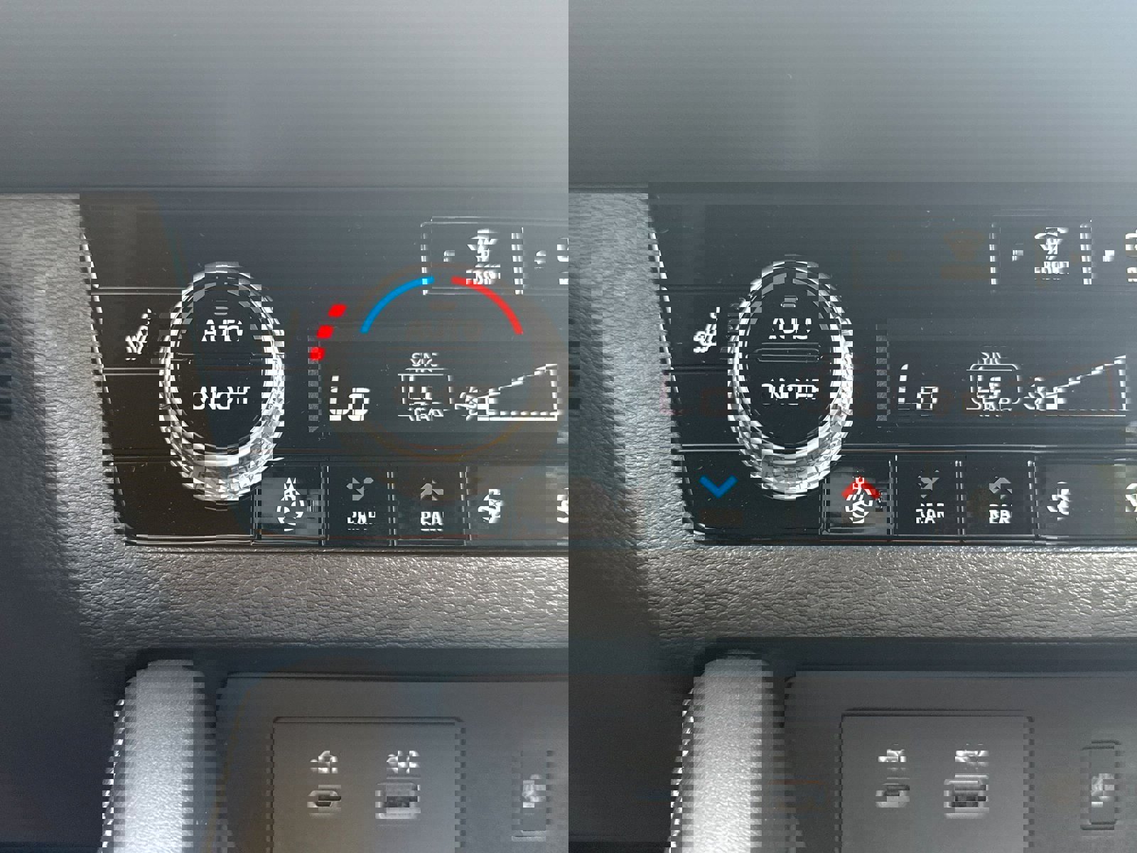 New 2025 Mitsubishi Outlander 4WD Plug-In Hybrid image 34