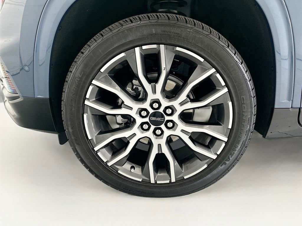 Used 2026 GMC Acadia Denali Ultimate w/ LPO, Floor Liner Package FWD image 29