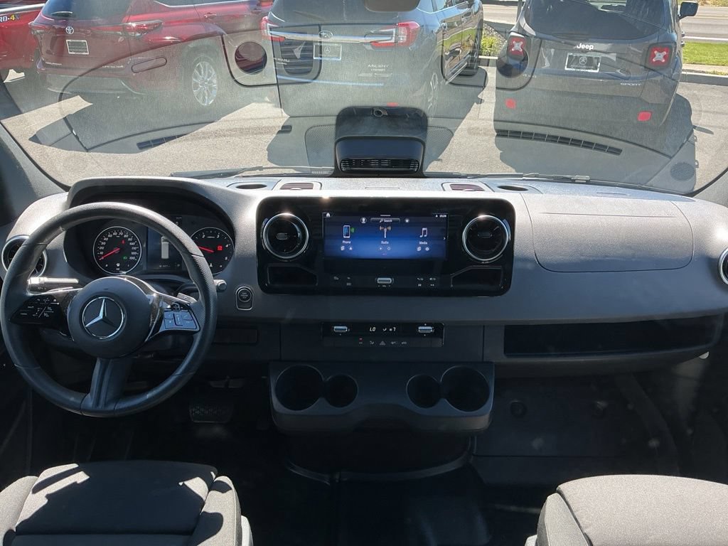 Used 2025 Mercedes-Benz Sprinter 4500 image 24