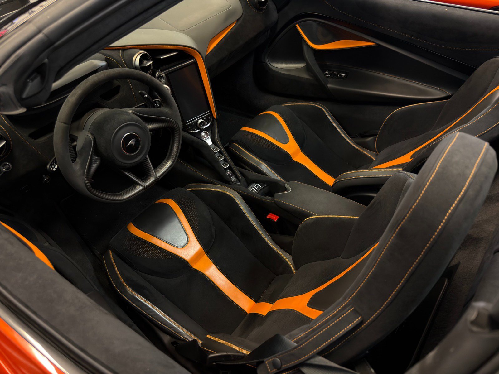 Used 2021 McLaren 720S Performance RWD image 19