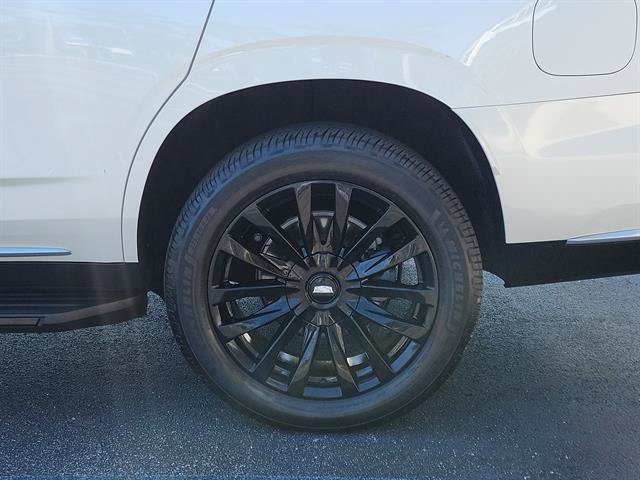 Used 2021 Cadillac Escalade Premium Luxury AWD/4WD image 5