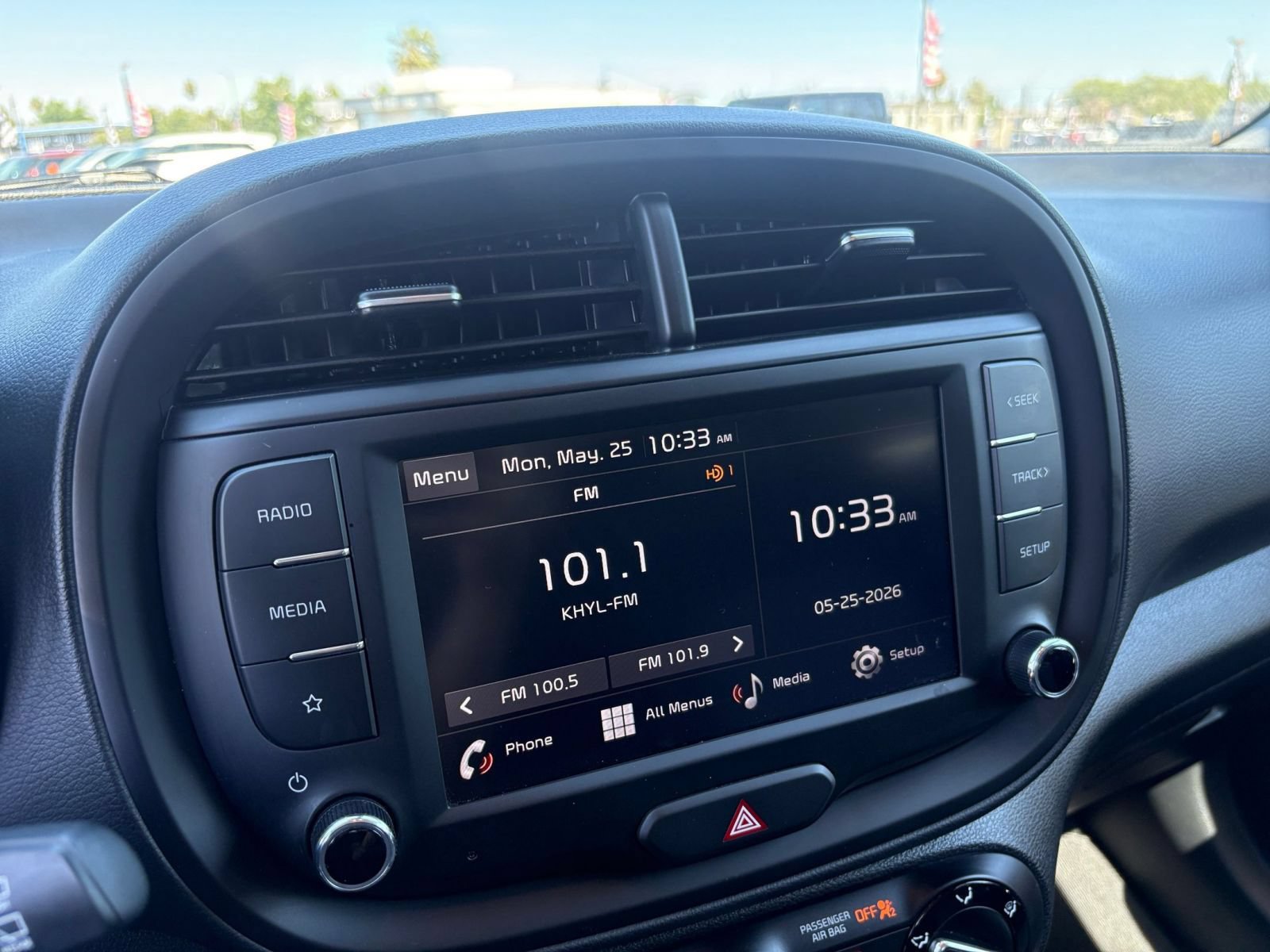 Used 2025 Kia Soul LX w/ LX Technology Package FWD image 20