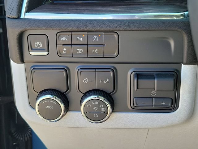 Certified 2025 Chevrolet Suburban Premier w/ Sun And Tow Package image 21