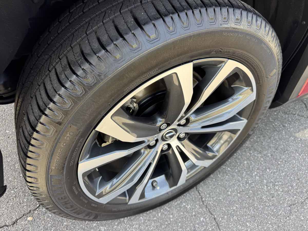 Used 2020 Lexus RX 450h AWD w/ Premium Package image 29