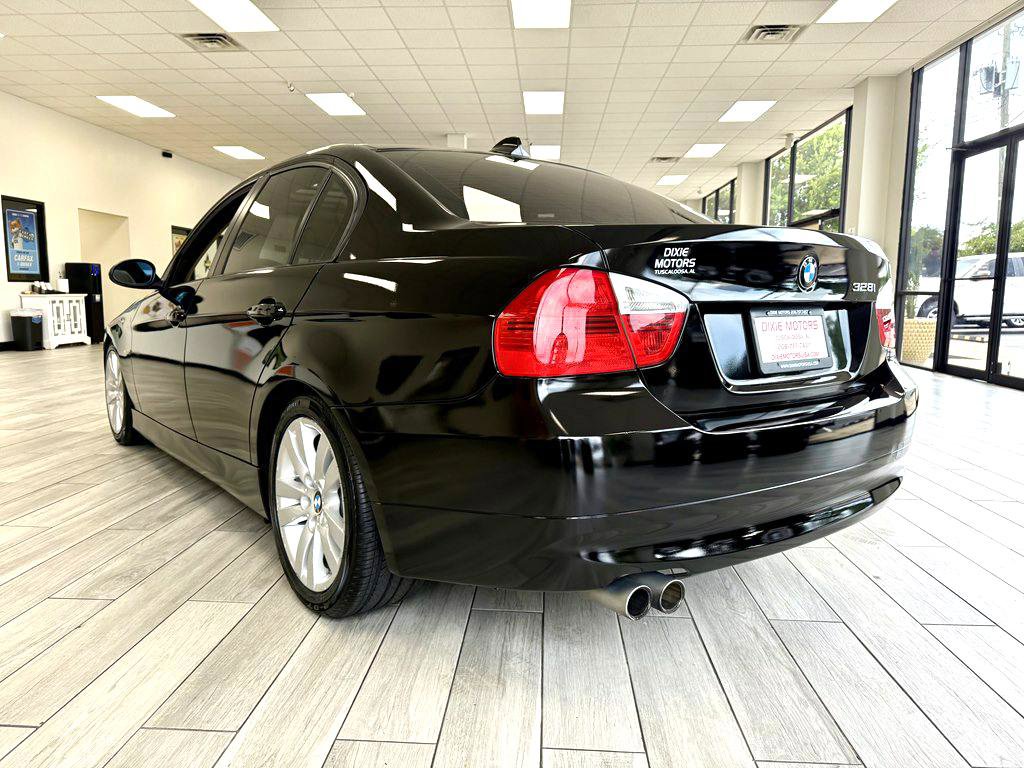 Used 2008 BMW 328i Sedan image 4