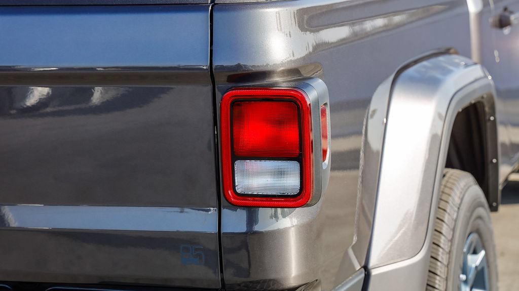 New 2026 Jeep Gladiator Sport AWD/4WD image 10