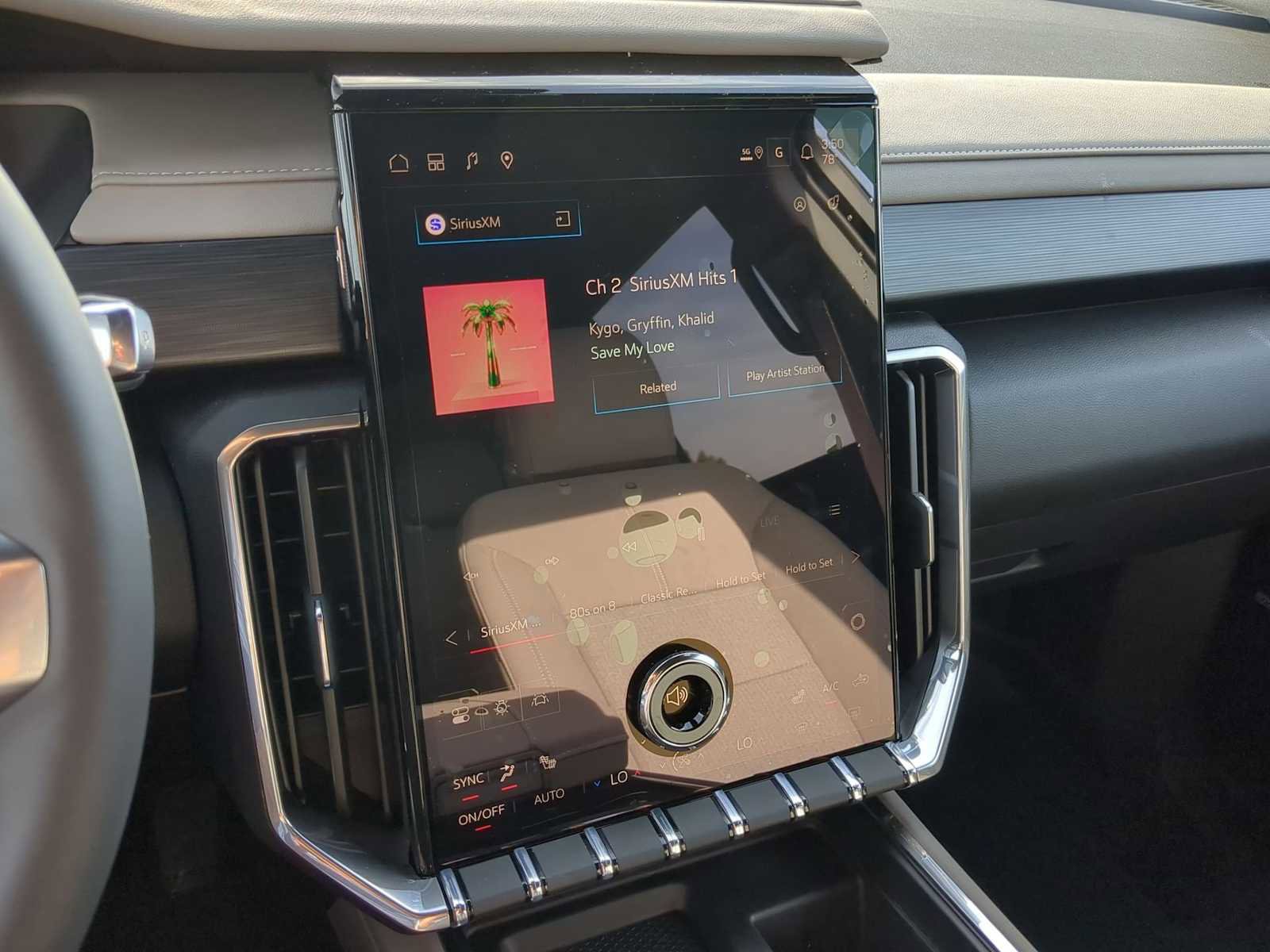 New 2026 GMC Acadia Elevation w/ LPO, Floor Liner Package image 19