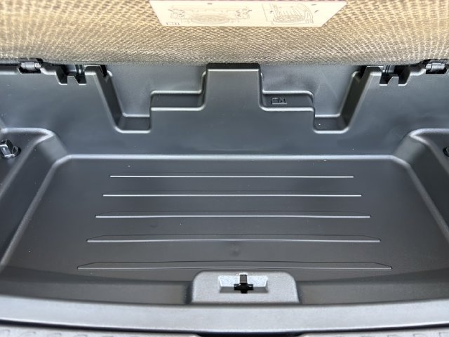 New 2026 Chevrolet Traverse LT w/ Driver Confidence Package FWD image 12