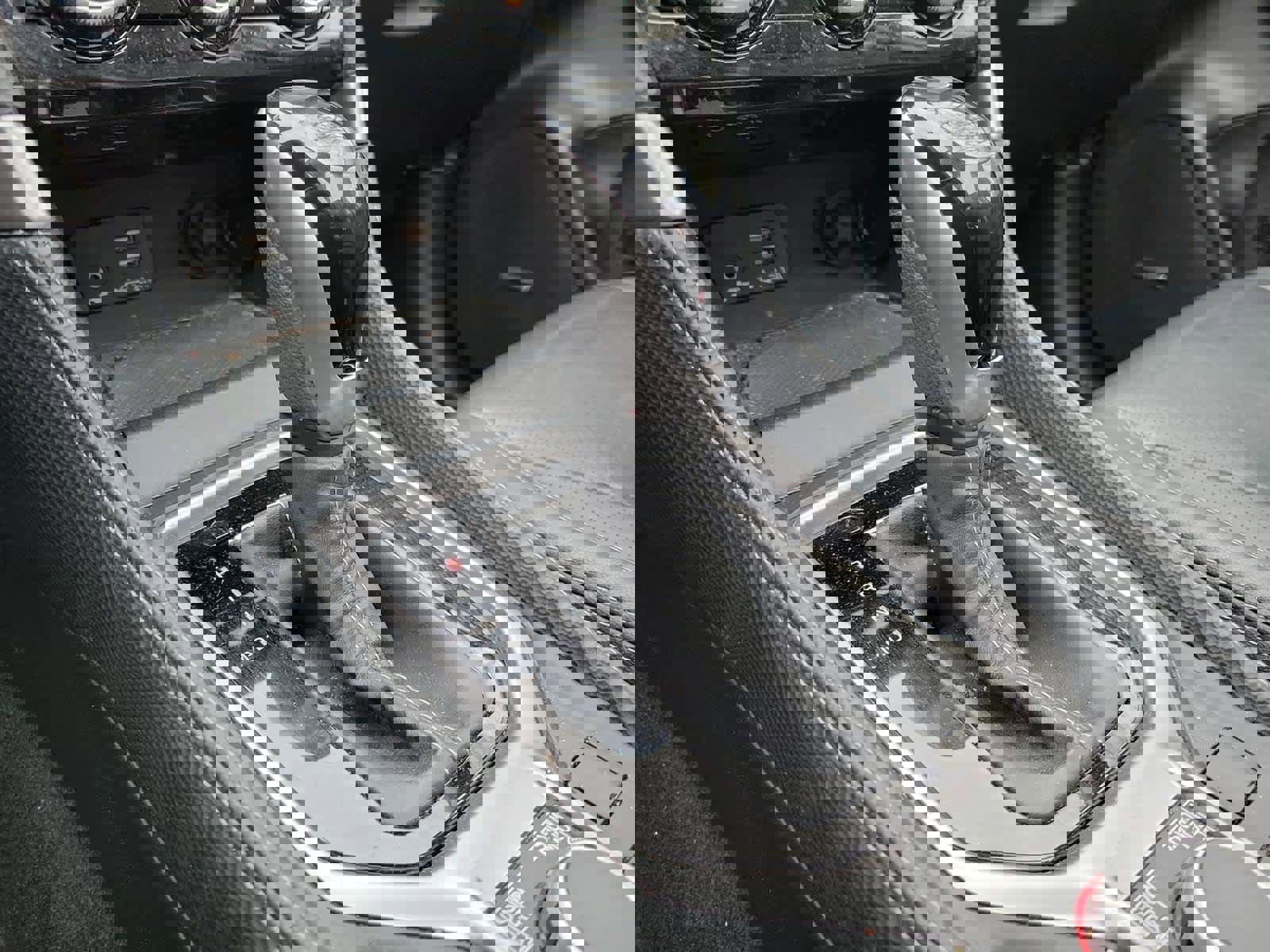 Used 2021 Subaru Forester Limited w/ Popular Package #3 image 4