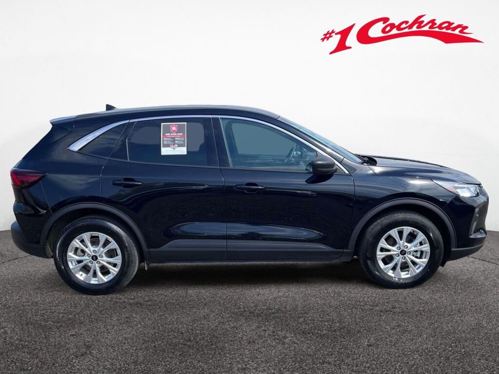 Certified 2023 Ford Escape Active AWD/4WD image 6