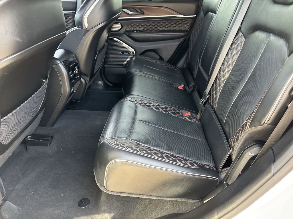 Used 2022 Jeep Grand Cherokee Summit w/ Advanced Protech Group IV image 25