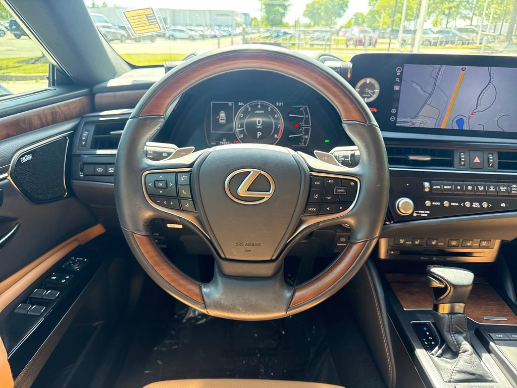 Used 2022 Lexus ES 350 Ultra Luxury w/ Accessory Package 2 FWD image 19