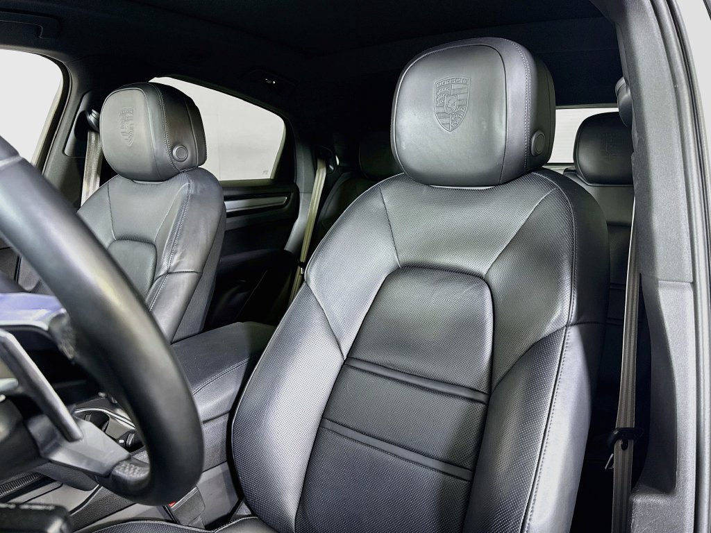 Certified 2023 Porsche Cayenne Platinum Edition AWD/4WD image 5
