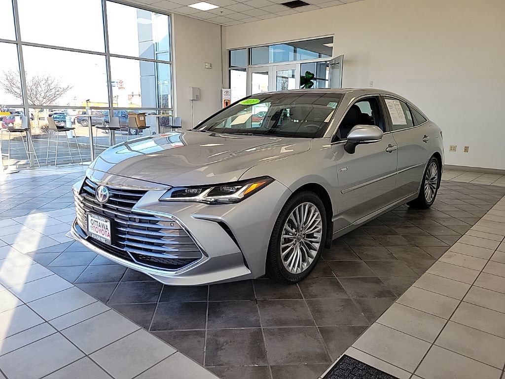 Used 2021 Toyota Avalon Limited w/ Advanced Safety Package image 2