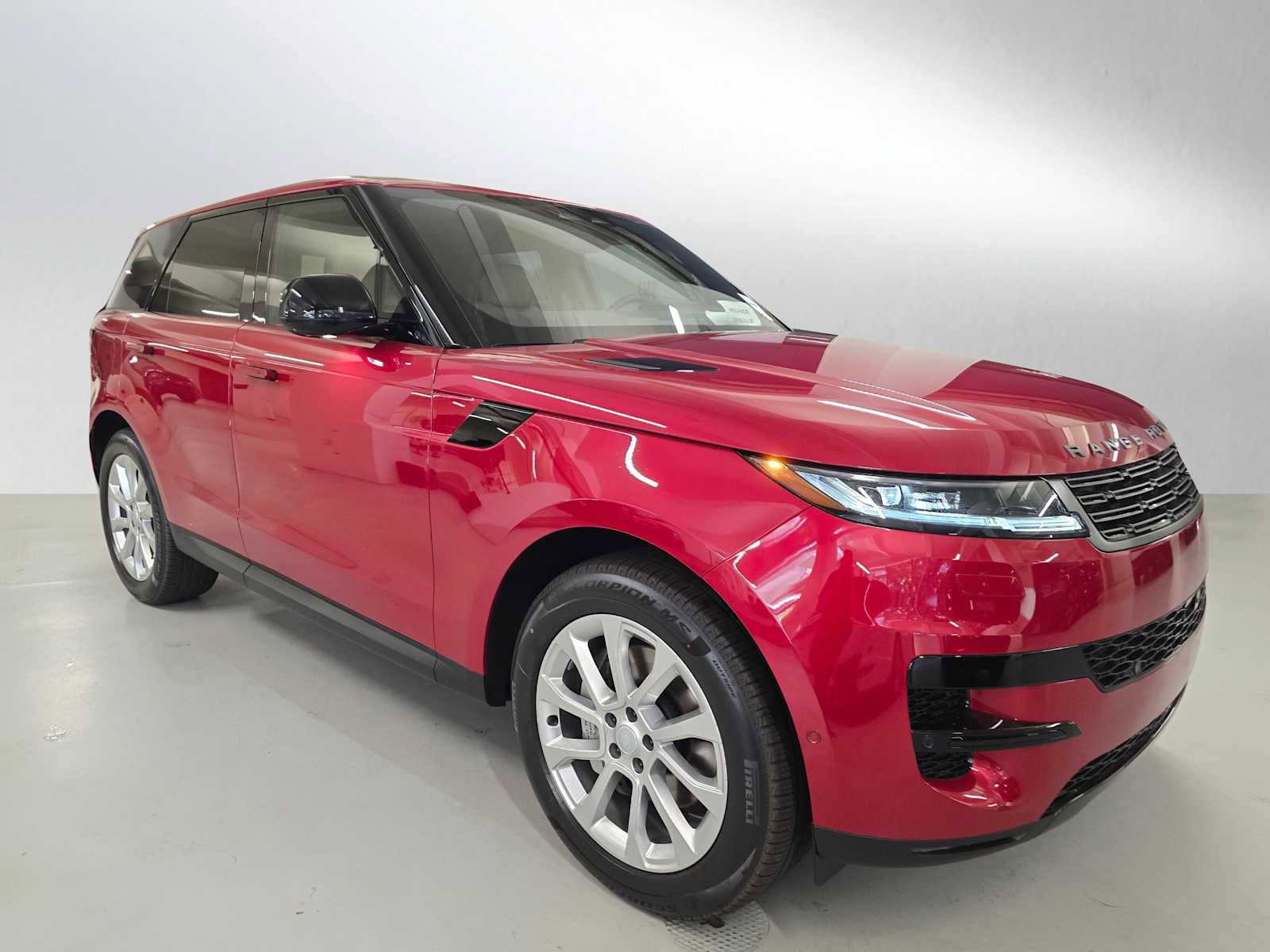 New 2025 Land Rover Range Rover Sport SE