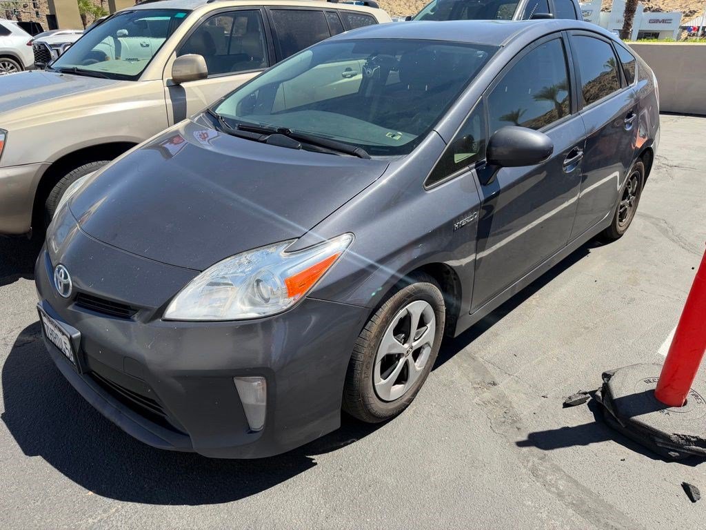 Used 2015 Toyota Prius Three FWD image 1