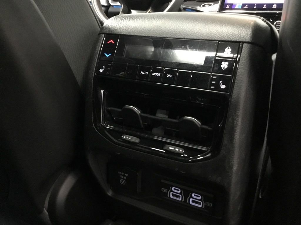 Used 2023 Jeep Grand Cherokee L Overland AWD/4WD image 21
