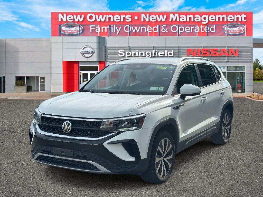 Used 2022 Volkswagen Taos SE AWD/4WD image 2