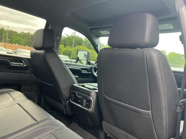 Used 2024 Chevrolet Silverado 3500 LTZ w/ LTZ Plus Package AWD/4WD image 22