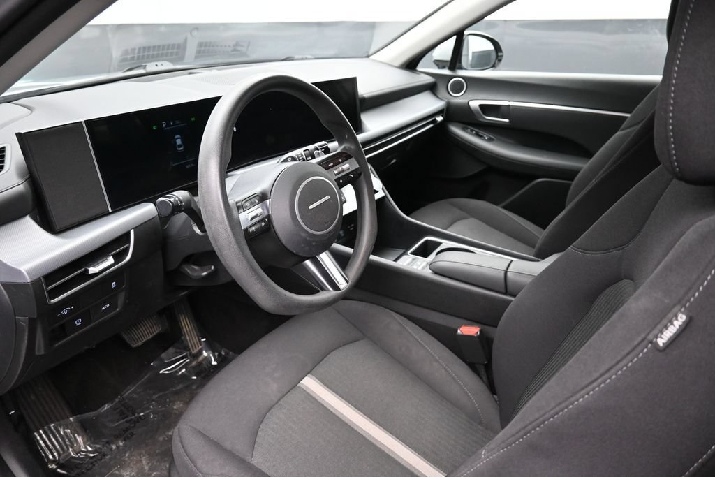 Used 2025 Hyundai Sonata SEL FWD image 19