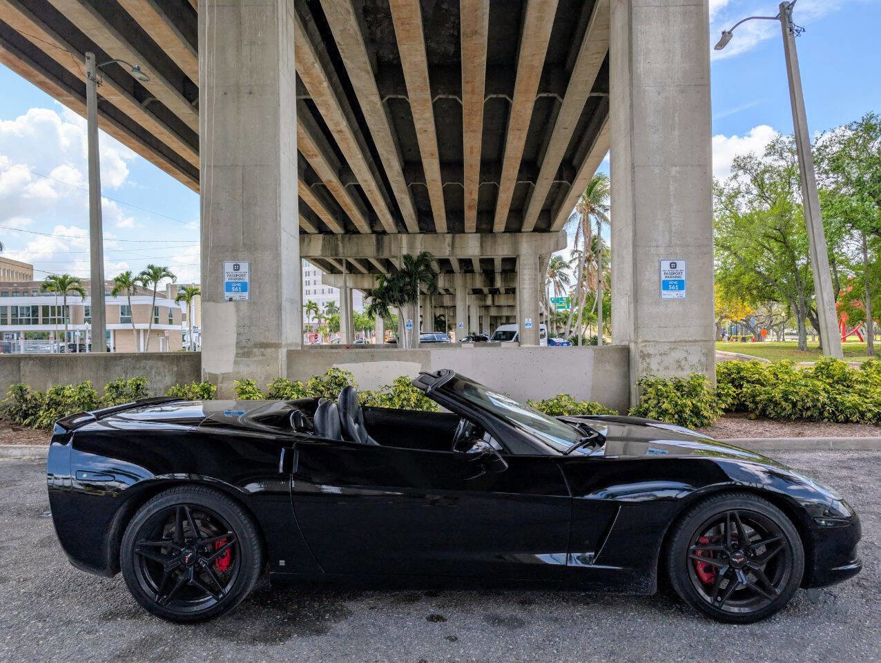 Used 2007 Chevrolet Corvette Convertible w/ Preferred Equipment Group image 5