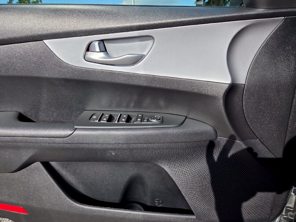 Used 2023 Kia Forte LXS FWD image 20