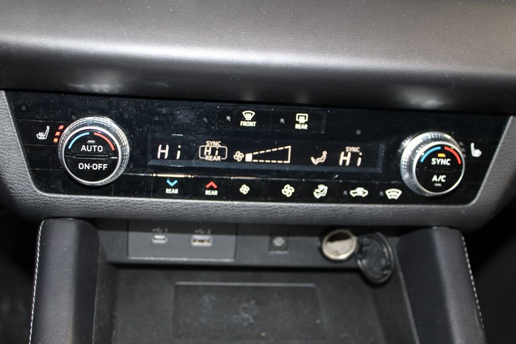 Used 2024 Mitsubishi Outlander SEL image 32