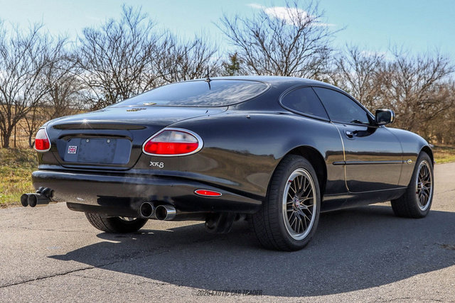 Used 1998 Jaguar XK8 Coupe image 8