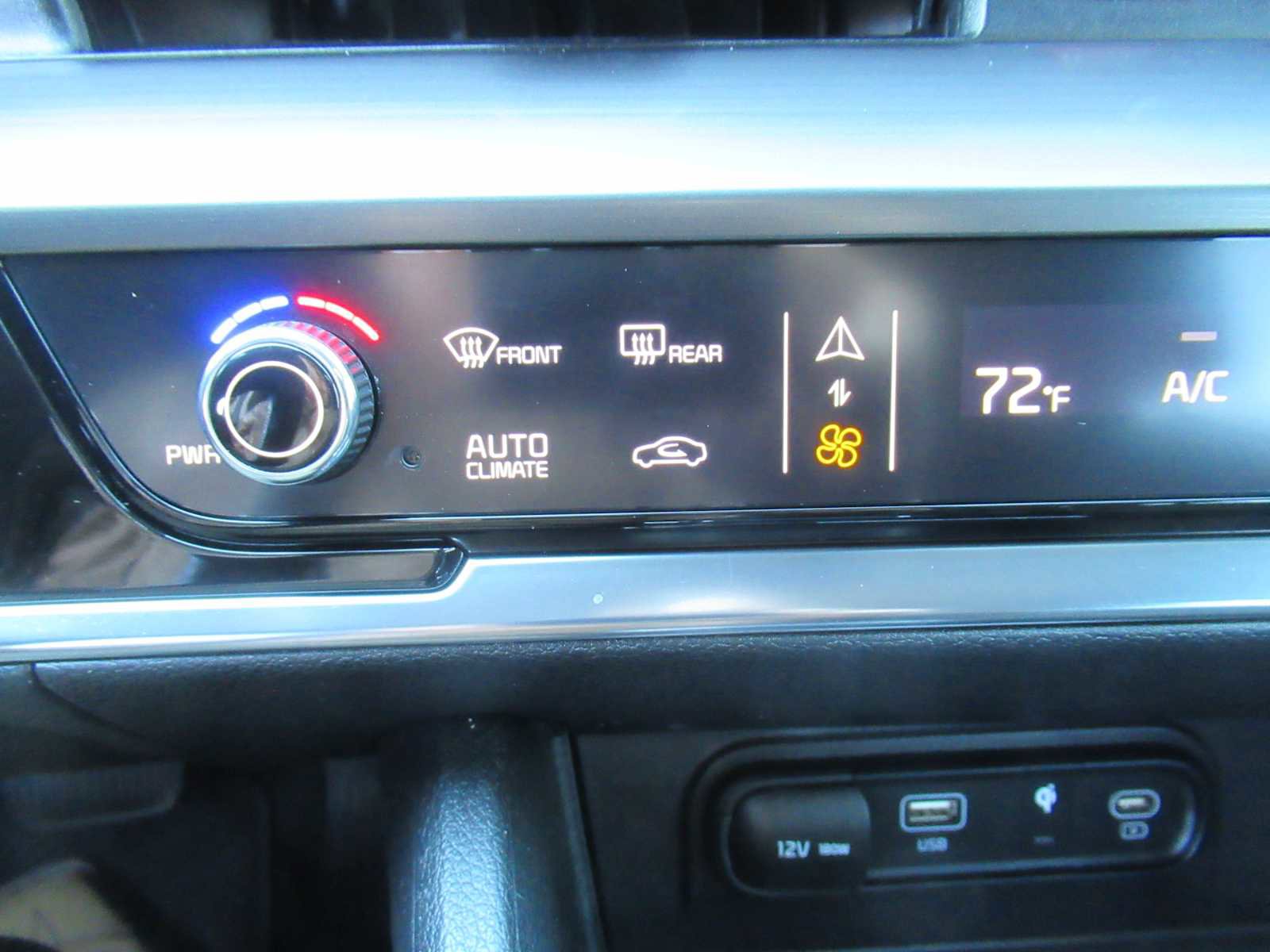 Used 2023 Kia Sportage EX image 32